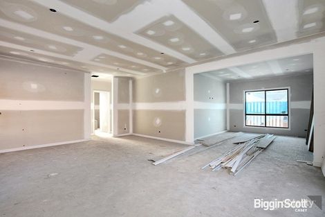 Property photo of 128 Wheelers Park Drive Cranbourne North VIC 3977