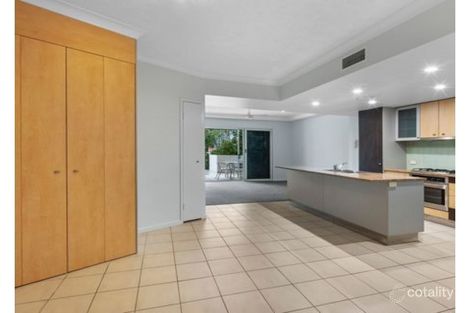 Property photo of 4/451 Gregory Terrace Spring Hill QLD 4000