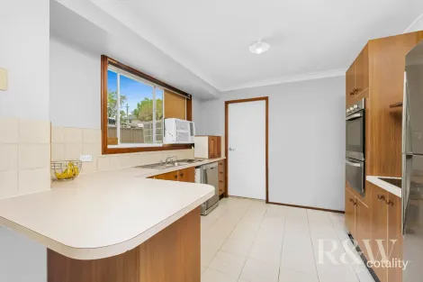 Property photo of 10 Fishburn Place Narellan NSW 2567