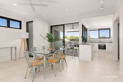 Property photo of 4/6 Sixth Avenue Sandgate QLD 4017