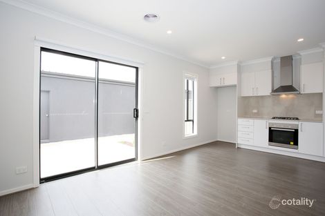 Property photo of 24 Argenta Parkway Tarneit VIC 3029