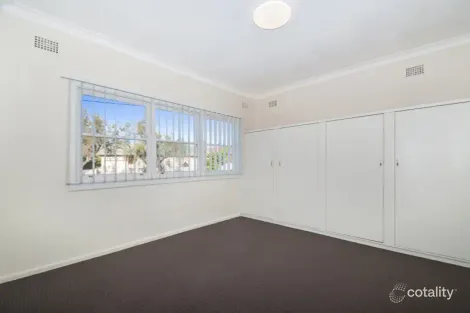 Property photo of 8 Avonlea Street Dapto NSW 2530