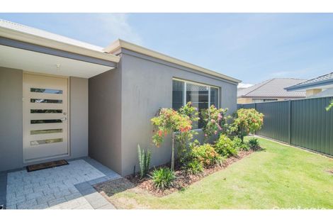 Property photo of 23 Oakbella Parade Harrisdale WA 6112