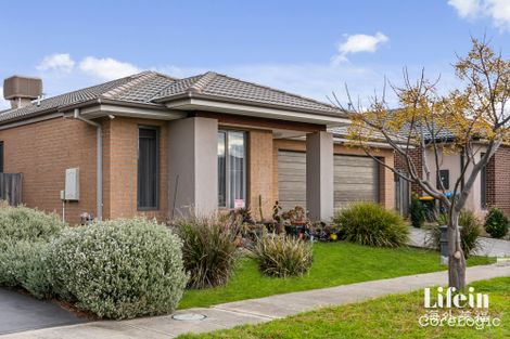 Property photo of 72 Carmen Road Point Cook VIC 3030