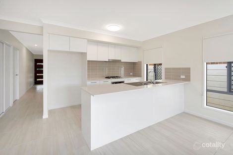 Property photo of 13 Munich Court Spring Mountain QLD 4300