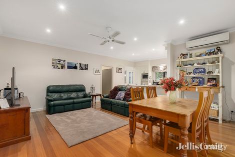 Property photo of 7 The Pass Croydon VIC 3136