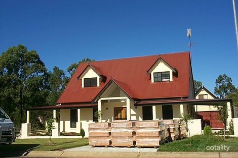 30 Robin Pde, Victoria Point, QLD 4165