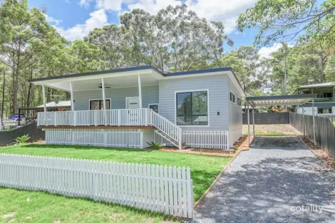 33 Belgrave Rd, Russell Island, QLD 4184