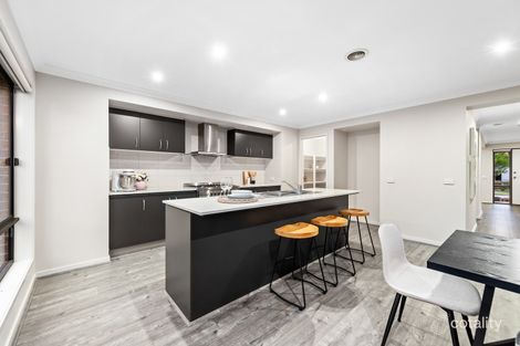 Property photo of 8 Wattlewoods Place Carrum Downs VIC 3201