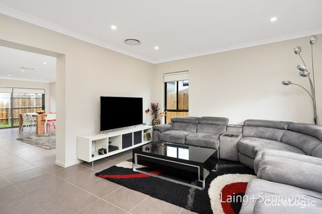 Property photo of 4 Romaine Glade The Ponds NSW 2769