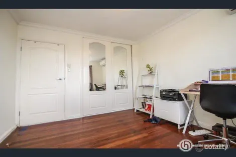 Property photo of 71 Diamond Street Riverview QLD 4303