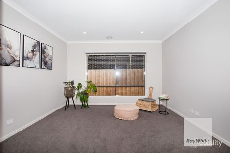 Property photo of 176 Frontier Avenue Aintree VIC 3336