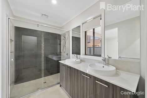 Property photo of 15 Trumpeter Drive Tarneit VIC 3029
