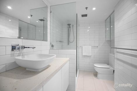 Property photo of 56/3 Cunningham Avenue Main Beach QLD 4217