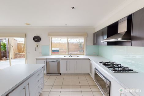 Property photo of 19 Marsh Grove Berwick VIC 3806