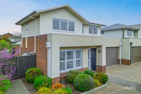9/27 Calthorpe St, Gisborne, VIC 3437