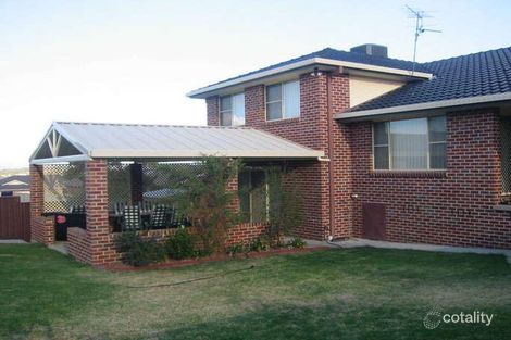 Property photo of 4 Ebony Close Hillvue NSW 2340