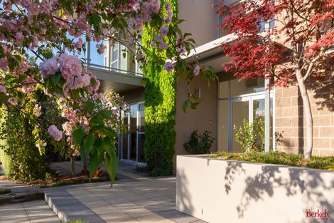 Property photo of 3 Balladonia Place Jerrabomberra NSW 2619