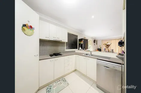 Property photo of 11/47 Newcomen Street Indooroopilly QLD 4068