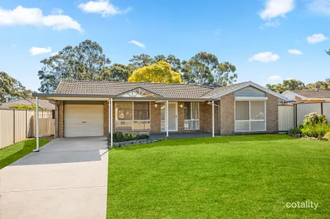 3 GARBETT PL, DOONSIDE, NSW 2767