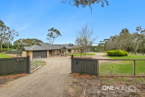 Property photo of 31 Sandstone Island Circle Bittern VIC 3918