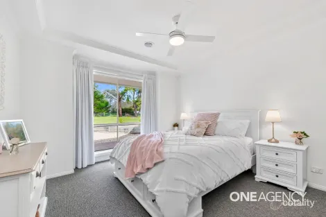 Property photo of 31 Sandstone Island Circle Bittern VIC 3918