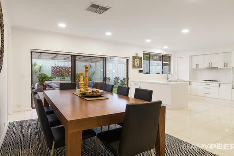 Property photo of 2/23 Spring Road Caulfield South VIC 3162