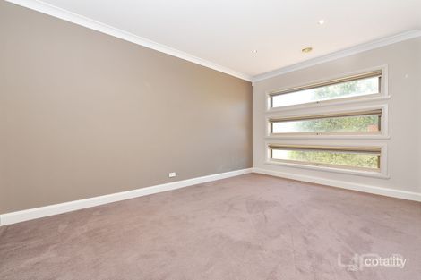 Property photo of 1/87 Black Dog Drive Brookfield VIC 3338