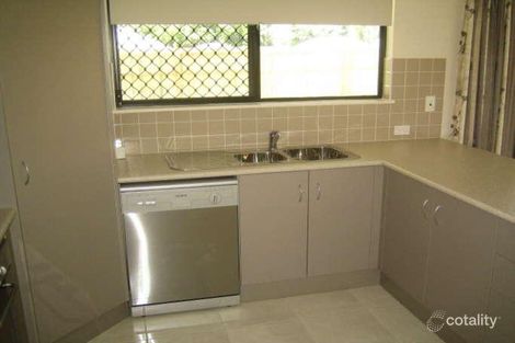 Property photo of 2 Manoi Close Bentley Park QLD 4869