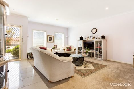 Property photo of 2/109 Westmeadows Lane Truganina VIC 3029