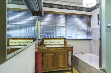 Property photo of 103 Stephensons Road Mount Waverley VIC 3149