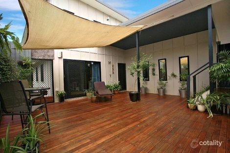 1/182 Prince Edward Pde, Scarborough, QLD 4020