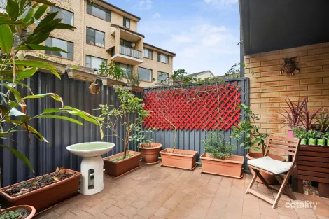 61/2 Goodlet St, Surry Hills, NSW 2010