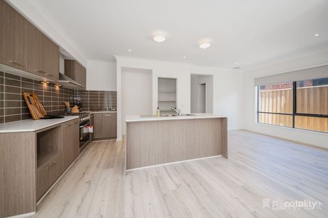 Property photo of 67 Hedgevale Drive Officer VIC 3809