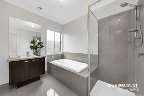 Property photo of 21 Noranda Circuit Harkness VIC 3337