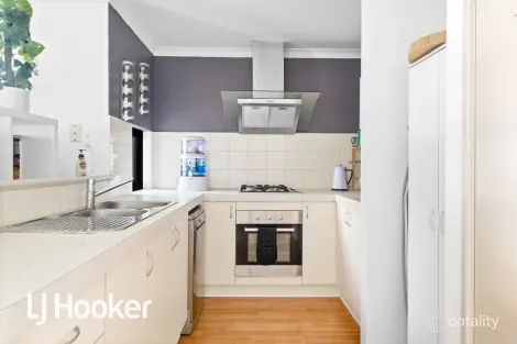 Property photo of 10/12 Holland Street Gosnells WA 6110