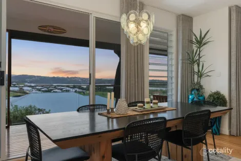 Property photo of 2 Bartle Frere Close Terranora NSW 2486