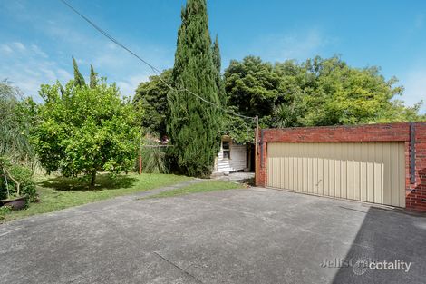 Property photo of 18 Valley Parade Glen Iris VIC 3146