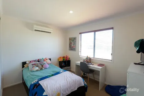 Property photo of 40 Beardmore Crescent Dysart QLD 4745