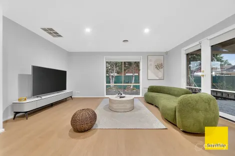 Property photo of 9 Forsyth Close Burnside VIC 3023