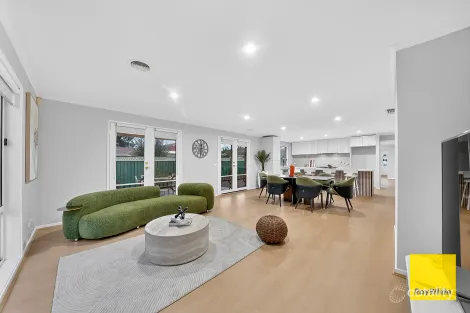 Property photo of 9 Forsyth Close Burnside VIC 3023