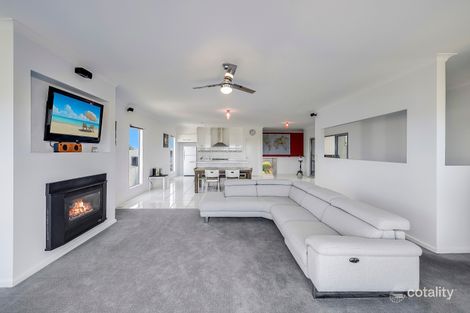 Property photo of 3 Napthine Terrace Warrnambool VIC 3280