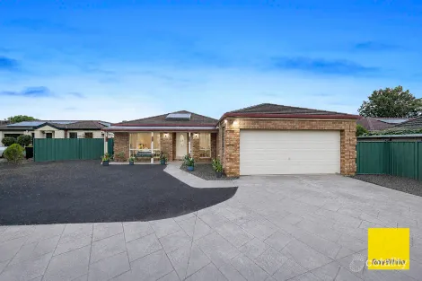 Property photo of 9 Forsyth Close Burnside VIC 3023