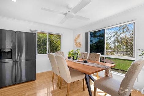 Property photo of 16 Hanover Drive Urraween QLD 4655