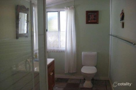 Property photo of 4 Second Avenue Somerset Dam QLD 4312