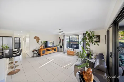 Property photo of 11 Managers Court Jones Hill QLD 4570