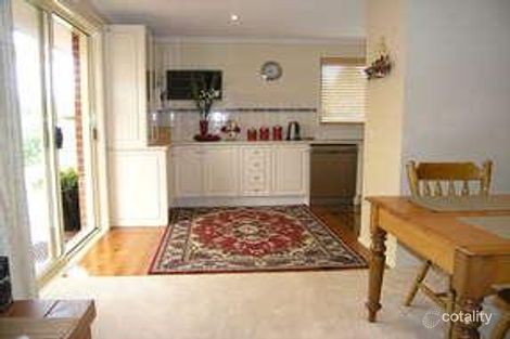 Property photo of 11 Chicquita Place Mill Park VIC 3082