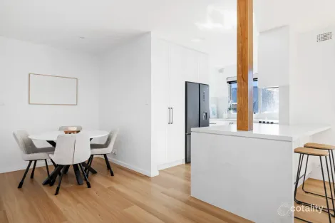 Property photo of 17/18 Kingsway Dee Why NSW 2099
