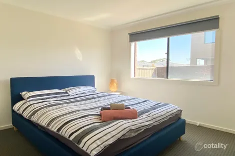 Property photo of 7 Buttermint Crescent Manor Lakes VIC 3024