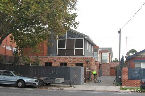 Property photo of 2/319 Barkly Street Elwood VIC 3184